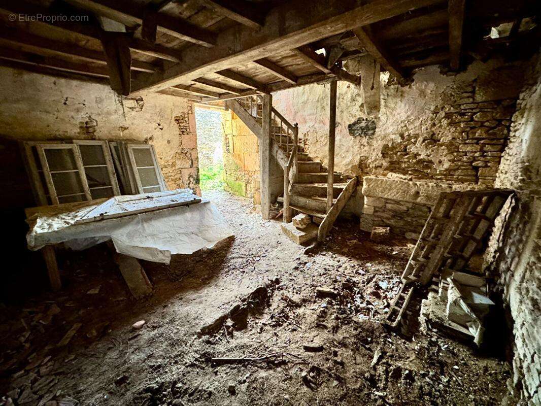 Maison à CHERVES-RICHEMONT