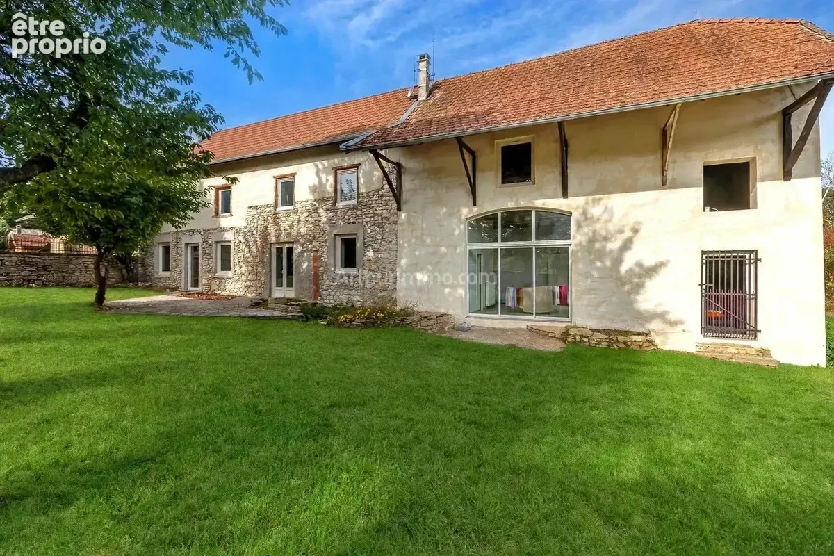 Photo Maison à Sermerieu au prix de 550 000€