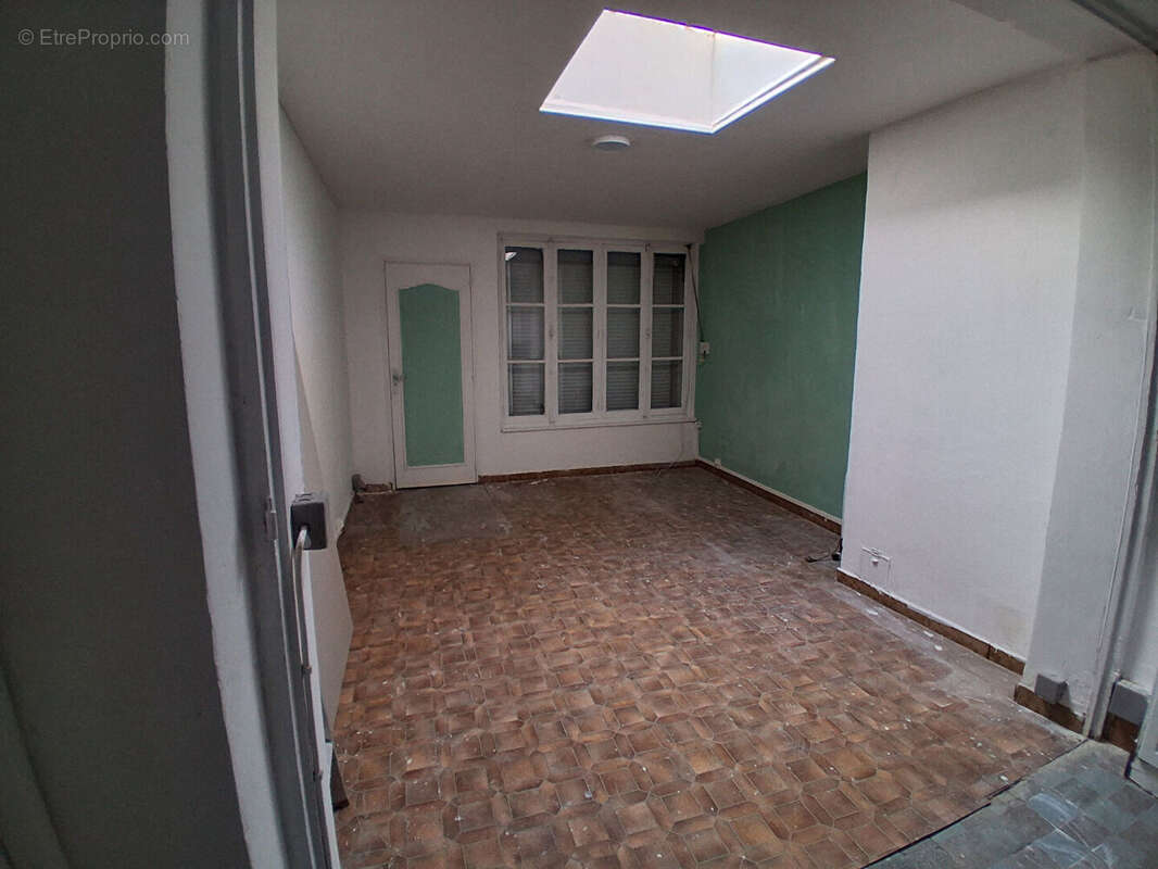 Commerce à MONTCORNET