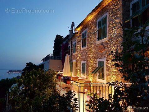 Maison à ROQUEBRUNE-CAP-MARTIN