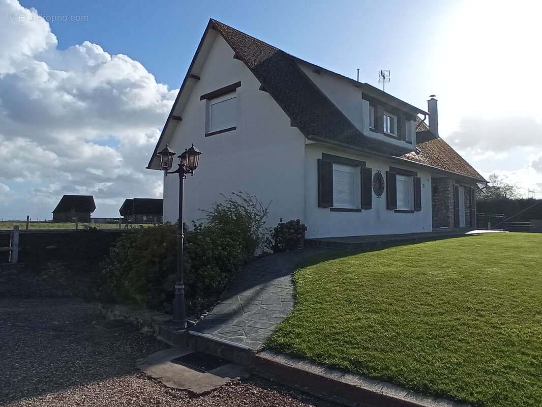 Maison à LE NEUBOURG