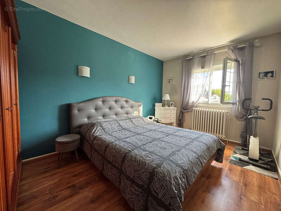 Maison à CHATEAUNEUF-SUR-SARTHE