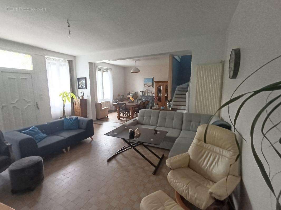 Maison à CHEMIRE-EN-CHARNIE