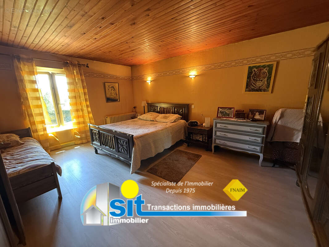 Maison à REVENTIN-VAUGRIS