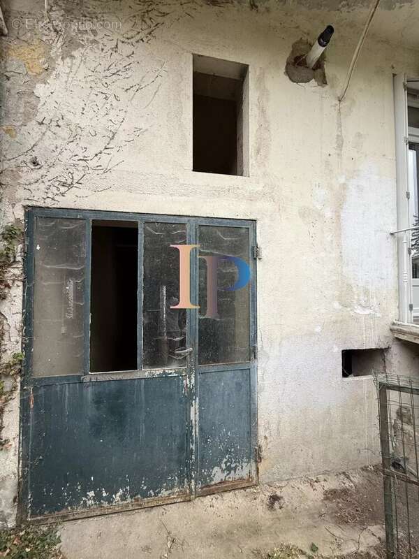 Maison au centre de charlieu - photo 17