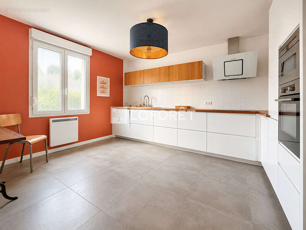 Appartement à LAMORLAYE