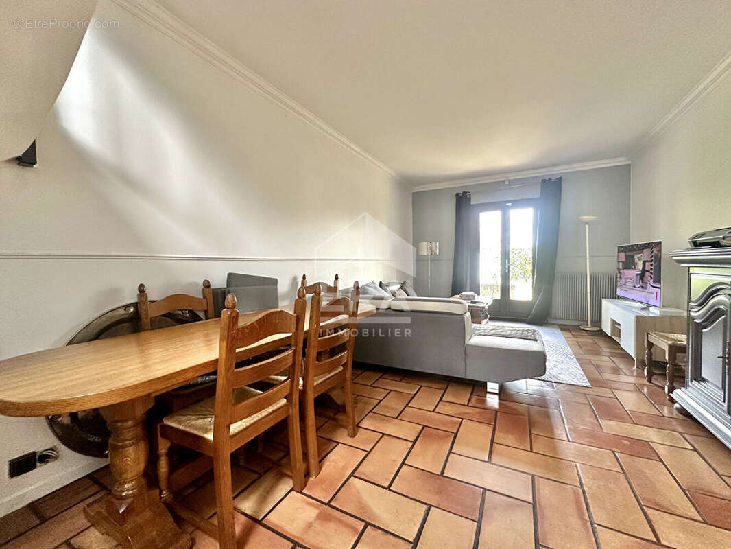 Maison à SARTROUVILLE