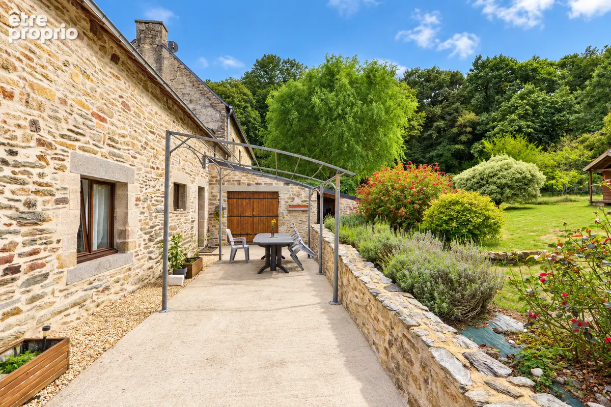 MORBIHAN -  Saint Jean Brevelay - Longère rénovée avec 4 chambres et 906 m2 de jardin - photo 14