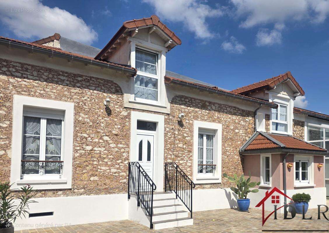 Maison à BRIE-COMTE-ROBERT
