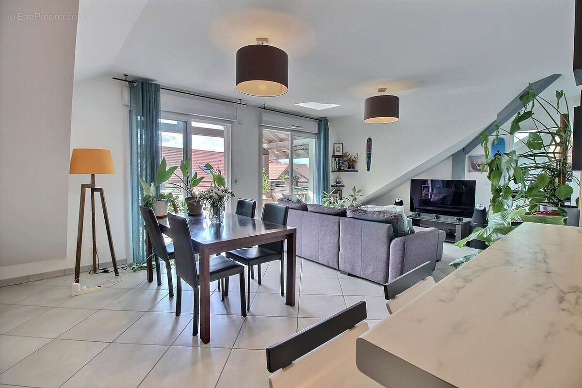 Appartement à NEYDENS