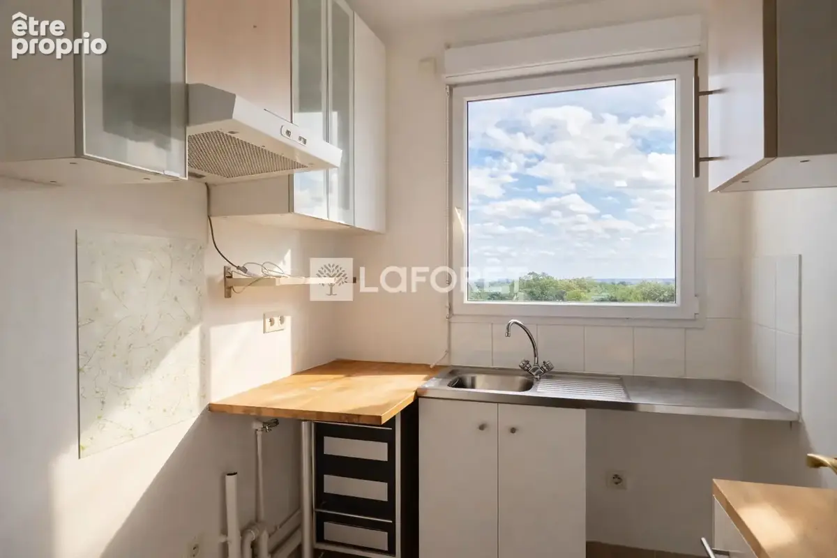 Dernier étage, vue arborée et box - photo 7
