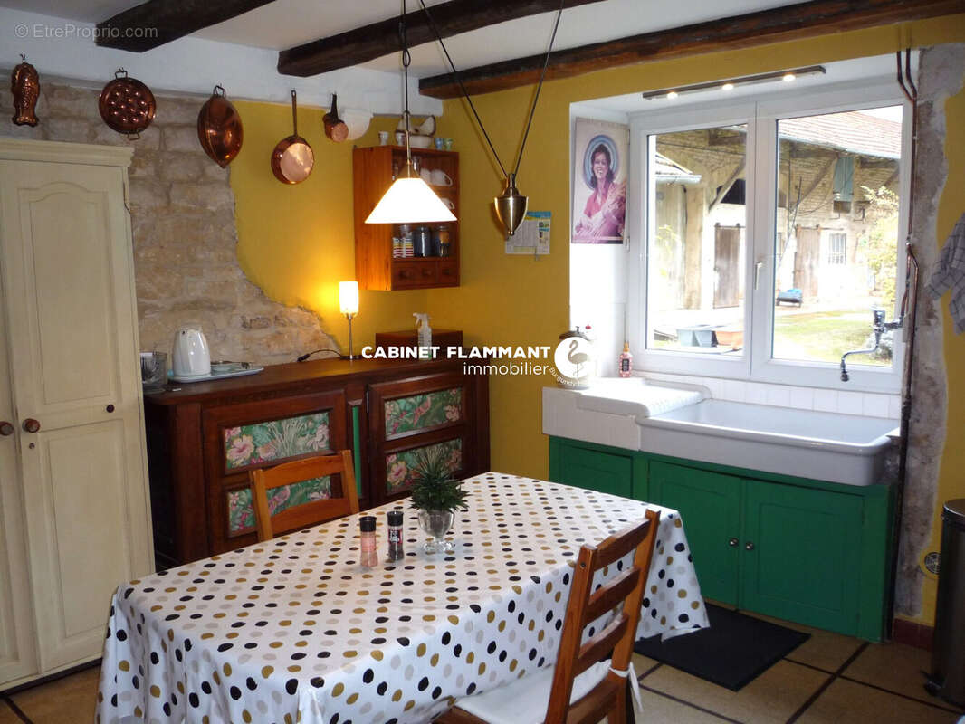 Maison à BAIGNEUX-LES-JUIFS