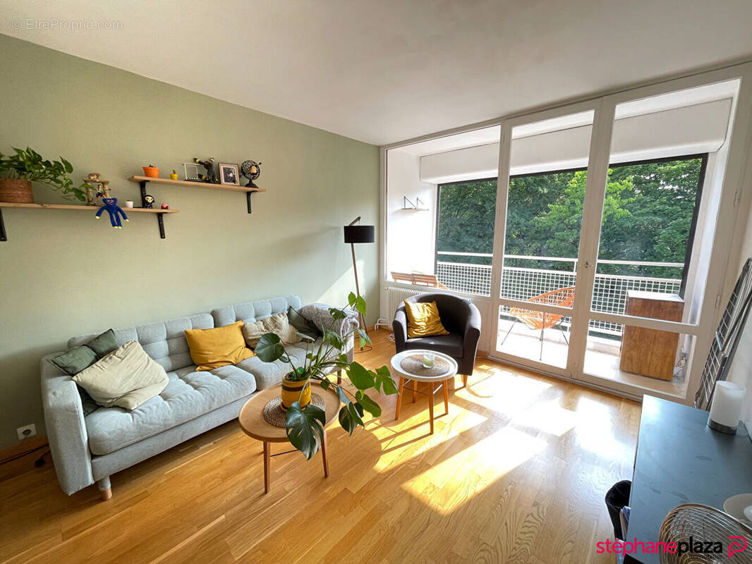 Appartement à VAUX-LE-PENIL