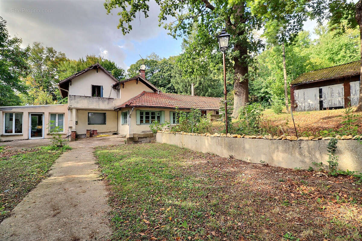 Maison à SAINT-LEU-LA-FORET
