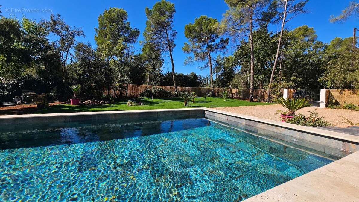 Photo 2 - Maison à SILLANS-LA-CASCADE