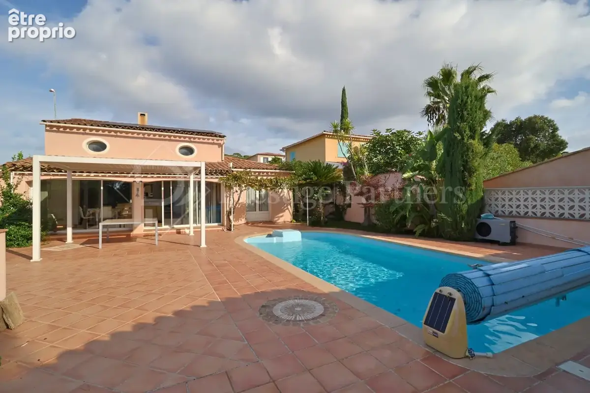 Charmante villa avec piscine chauffée et dépendance - photo 1