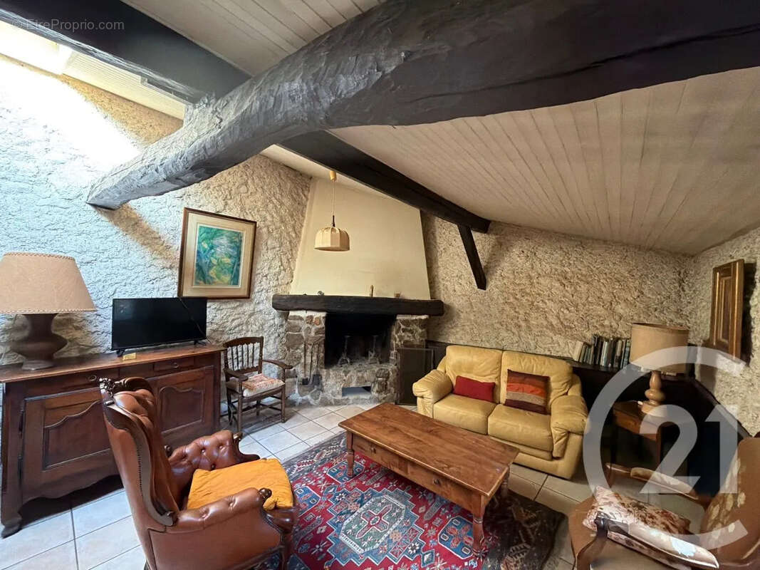 Maison à VERNOSC-LES-ANNONAY