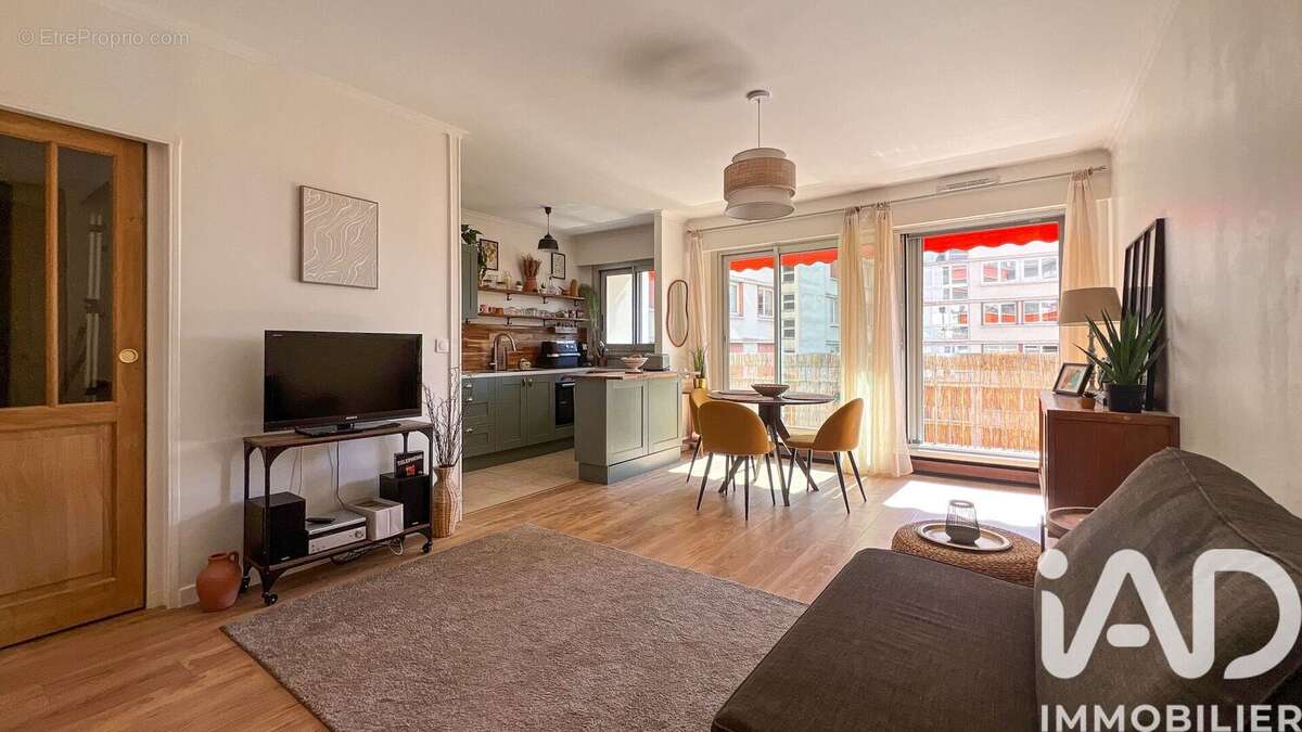 Photo 3 - Appartement à PARIS-19E