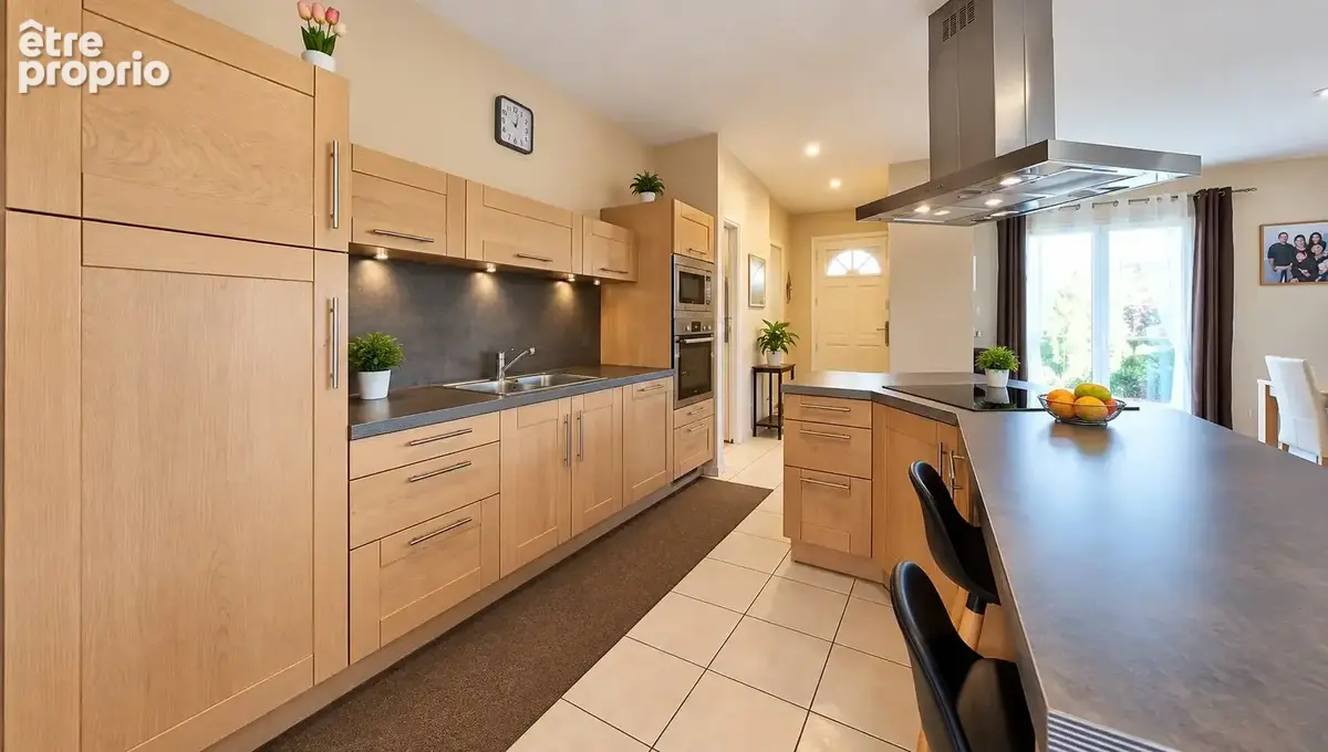 Maison 4 pièces 93 m² à vendre à Les Martres-De-Veyre (63730) - photo 4