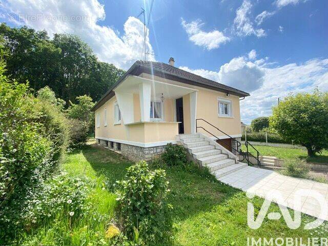 Photo 1 - Maison à LA LOUPE