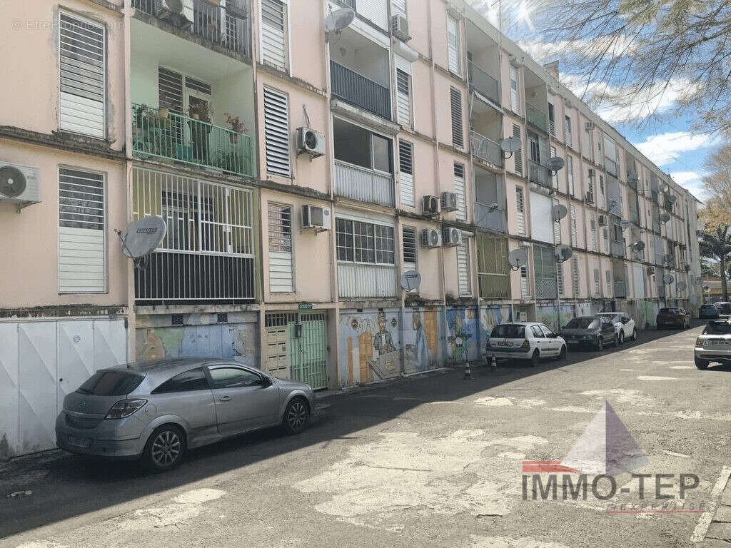 Appartement à LES ABYMES