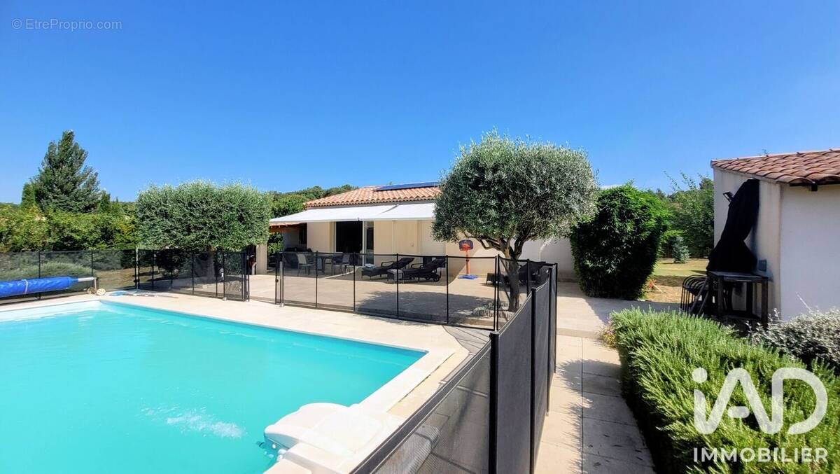 Photo 1 - Maison à REGUSSE