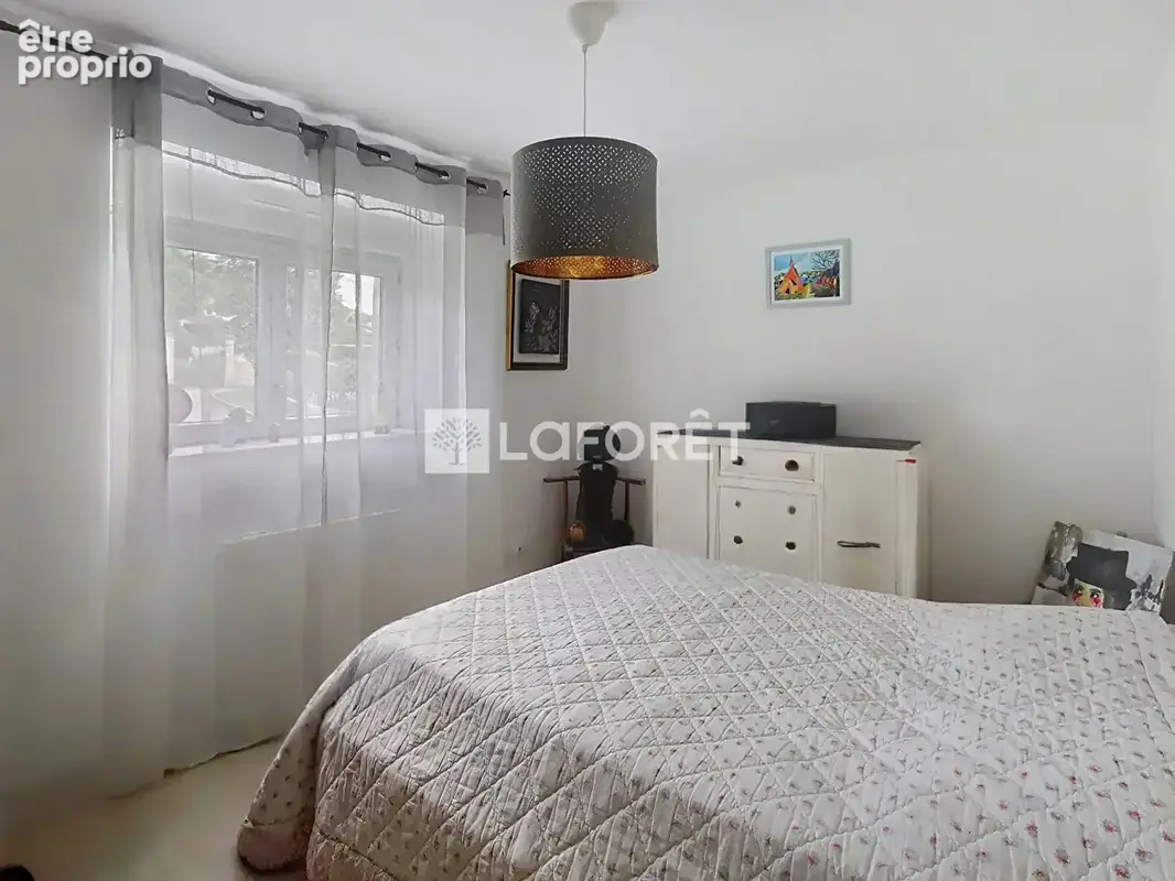 RARE  Appartement 4 pièces,  rénové 2021 avec balcon , Petite copropriété , Reyrieux - photo 3