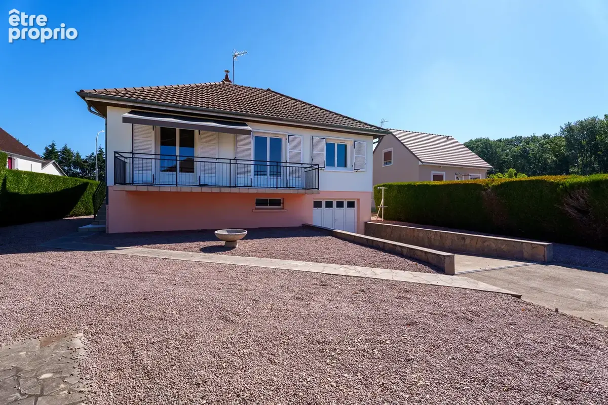 Maison à MONTCHANIN