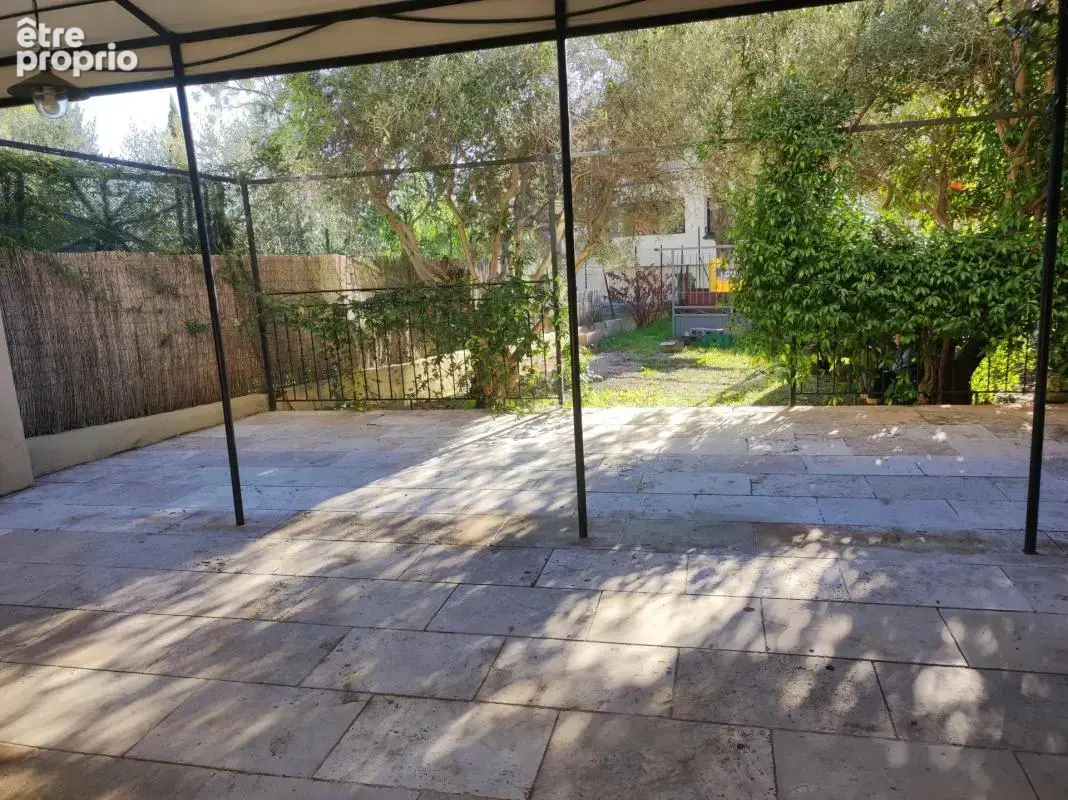 Jolie maison de ville avec jardin - photo 3