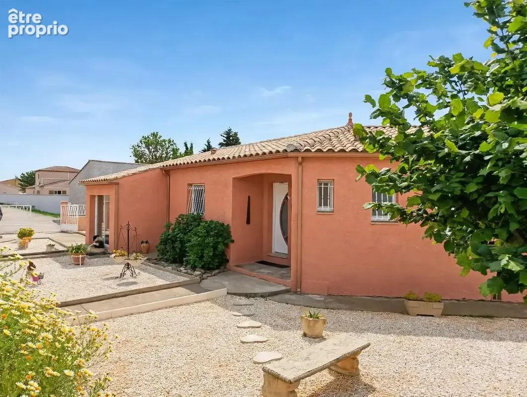 Villa de plain-pied avec piscine et grand garage aménageable à Saint-Nazaire-d’Aude - photo 7