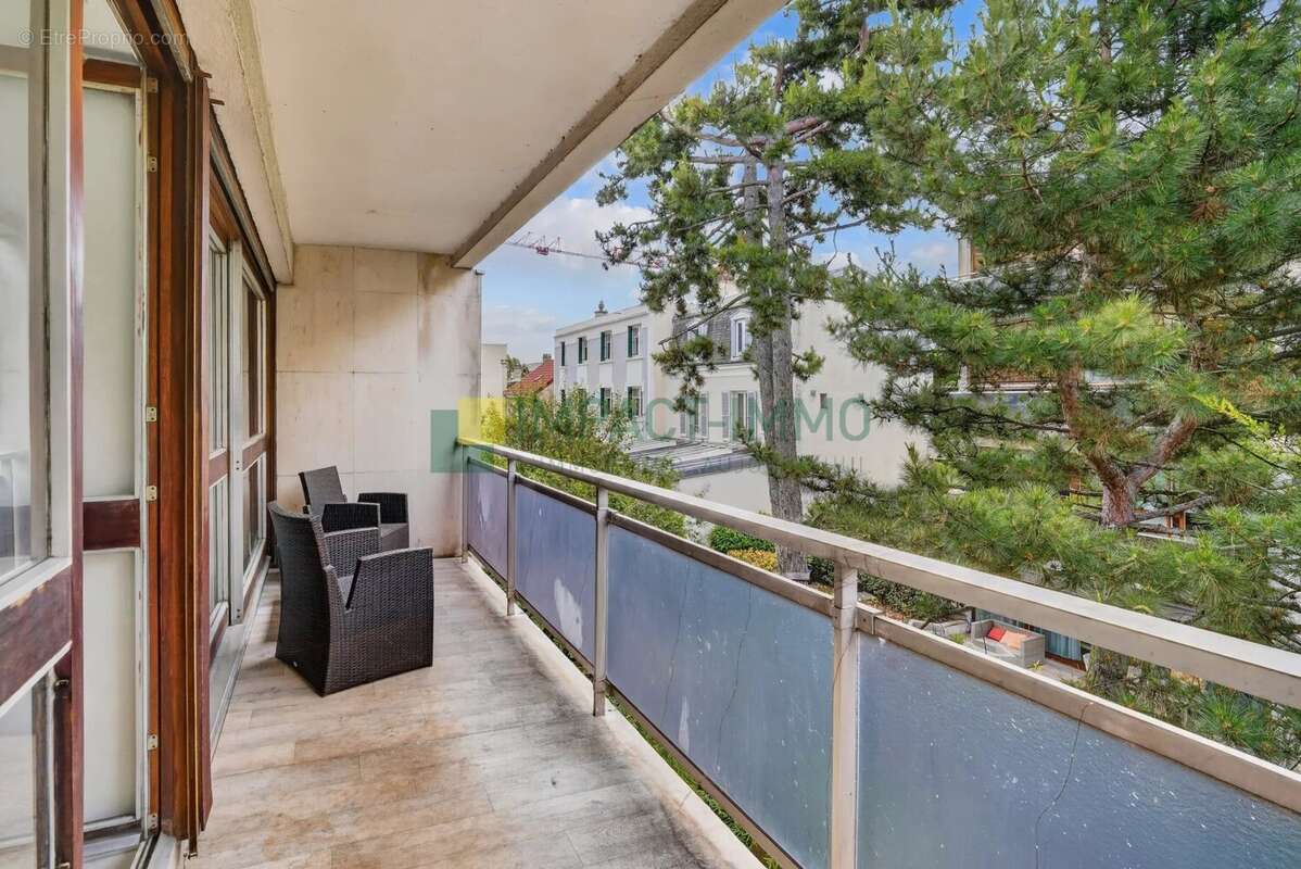 Appartement à COLOMBES