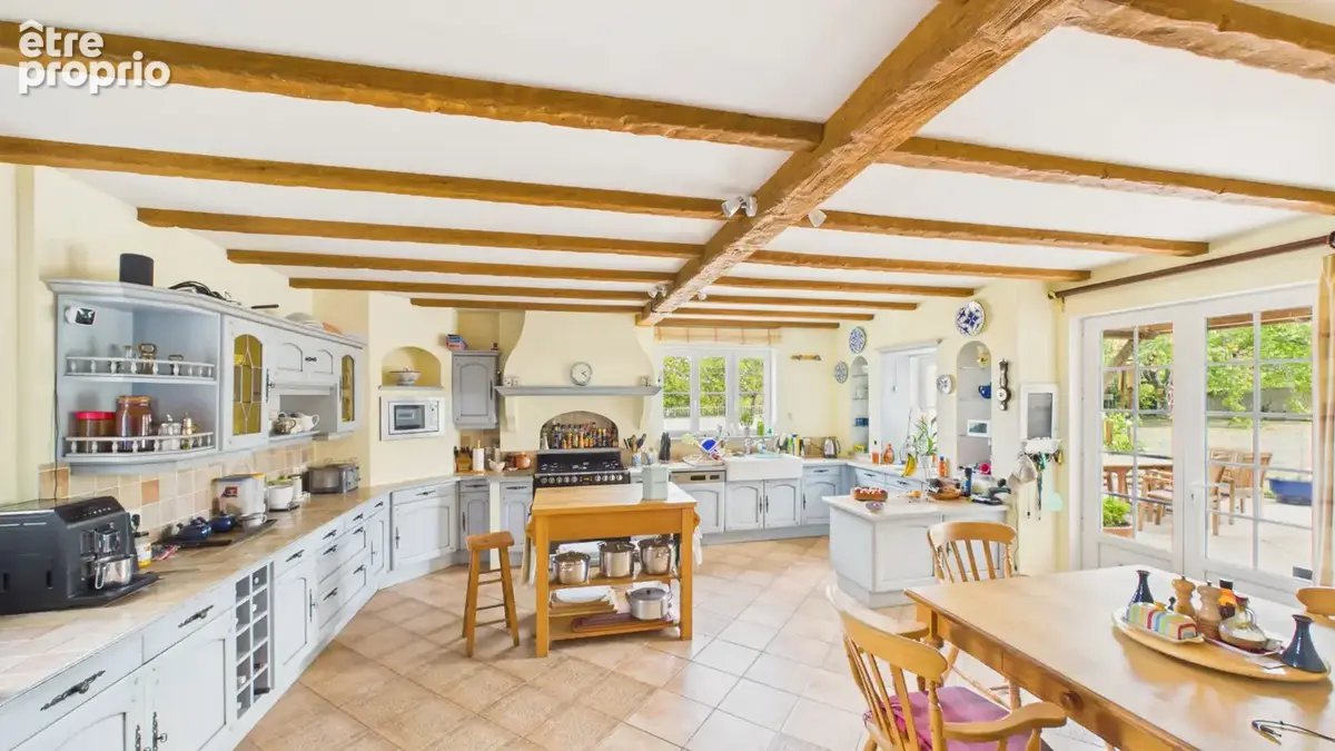 Élégant manoir charentais avec gîtes, piscine chauffée et vaste terrain - photo 3