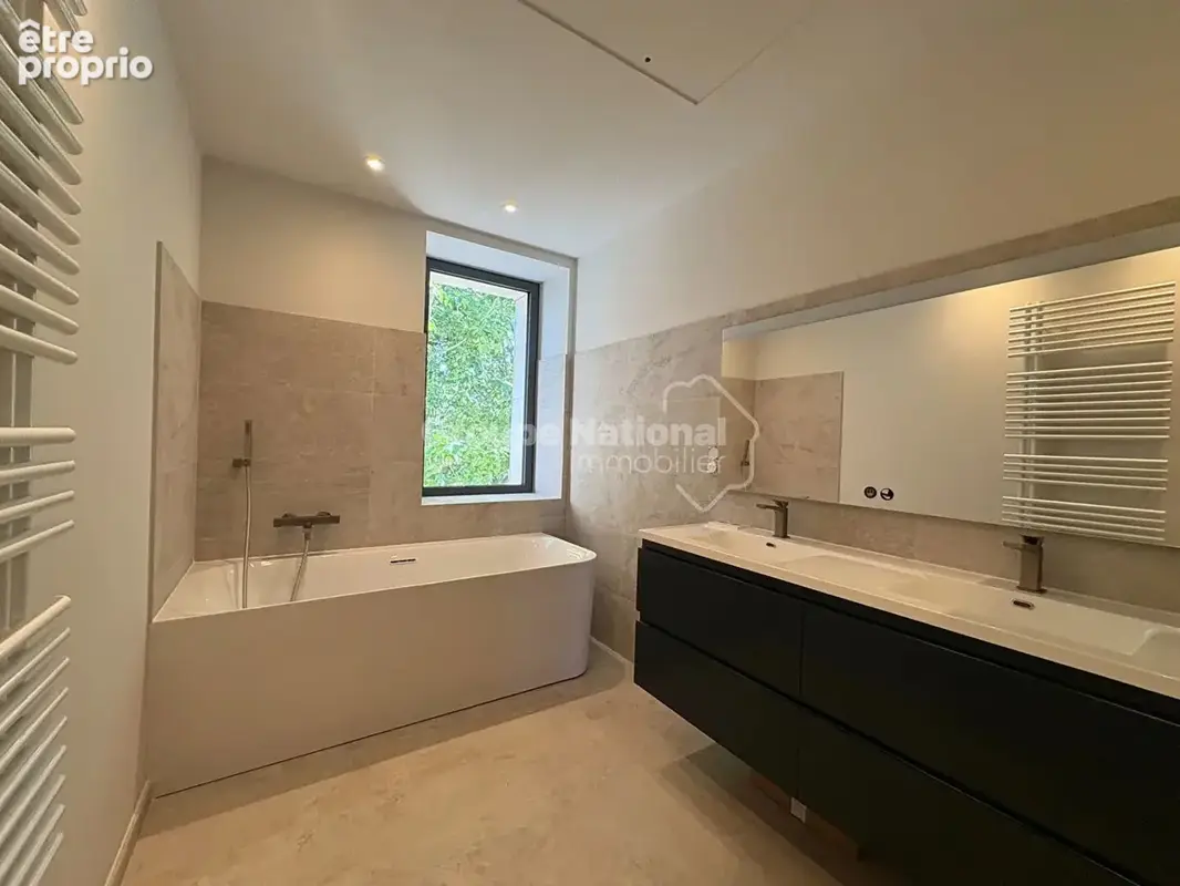 À vendre - ROGNONAS - Élégant Mas de Caractère  5 Chambres  Terrain de +1000 m² - photo 12