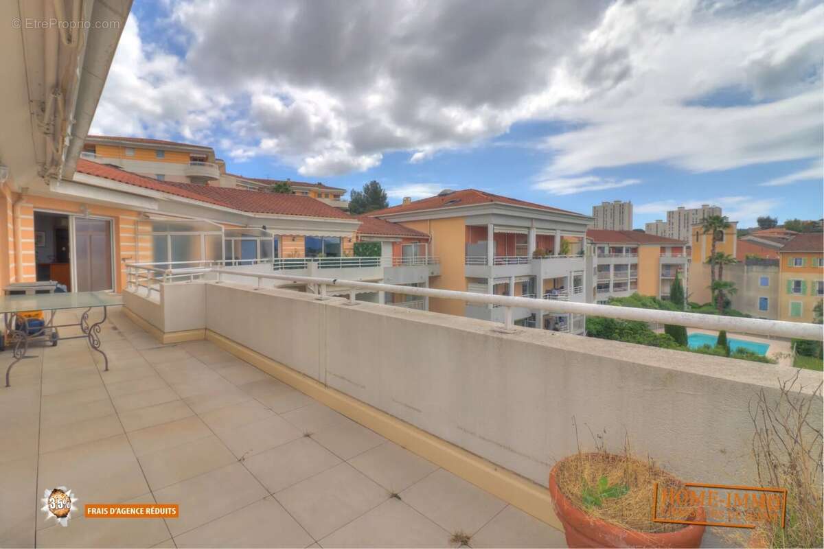 Appartement à LE CANNET