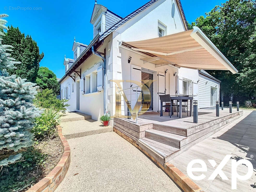 Maison à LA CROIX-EN-TOURAINE