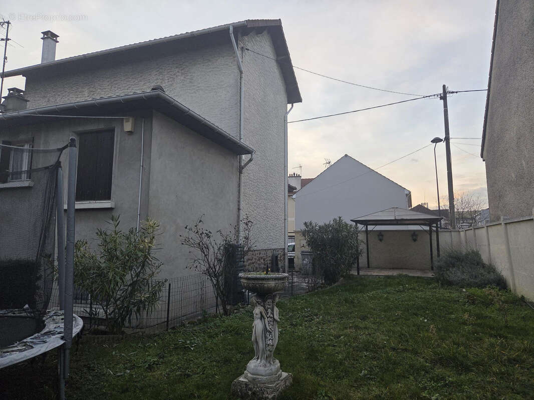 Maison à PIERREFITTE-SUR-SEINE