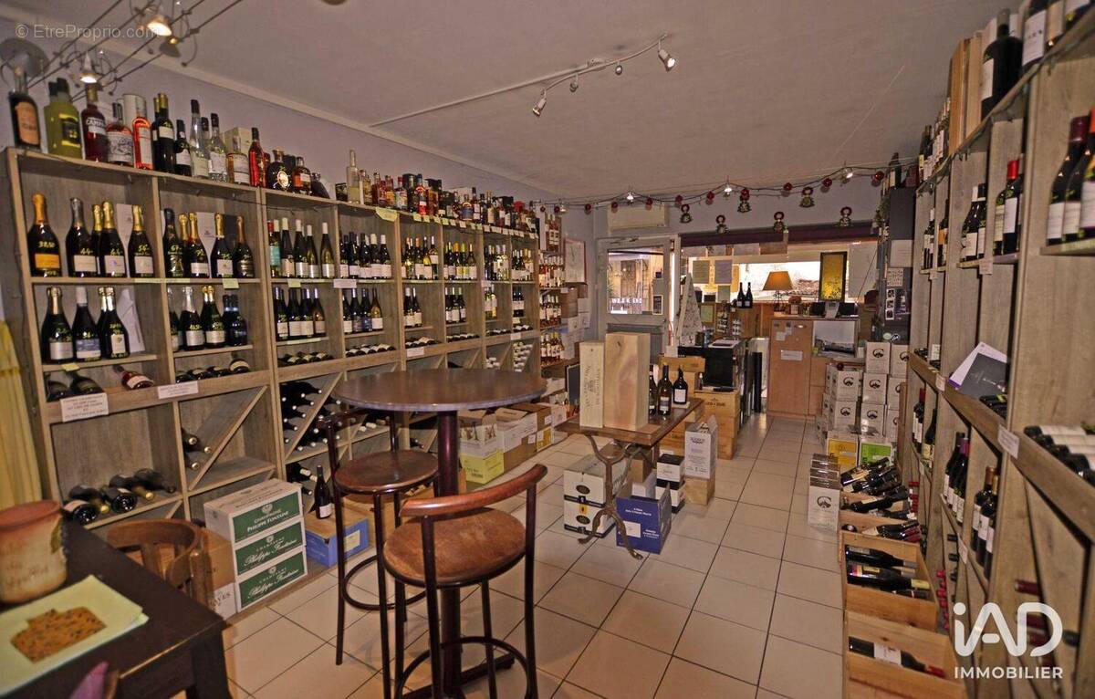 Photo 1 - Commerce à OPIO