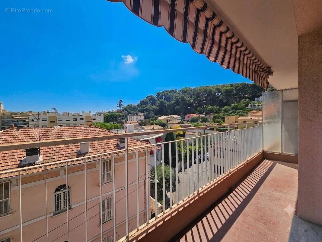 Photo Appartement à Saint-Laurent-Du-Var au prix de 310 000€