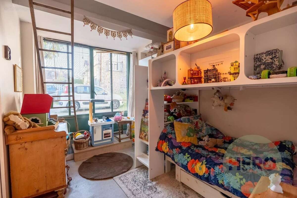 Maison à DAMPIERRE-EN-YVELINES