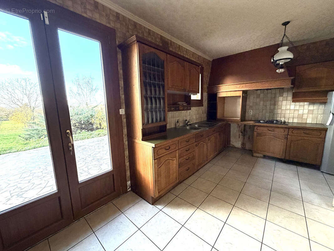 Maison à SAINT-VICTOR