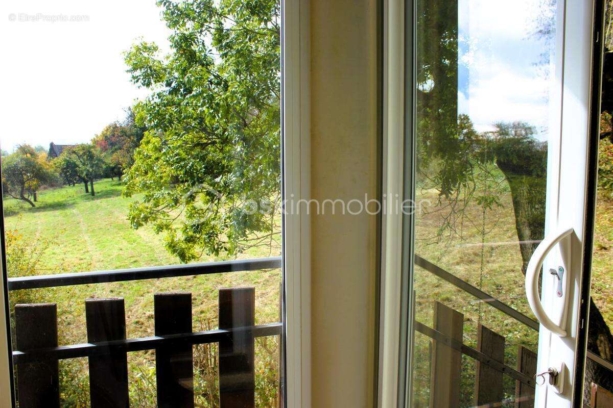 St honore - hameau de tors - maison de 88m²  - 3 chambres - salon - cuisine - sous sol complet avec garages - photo 16