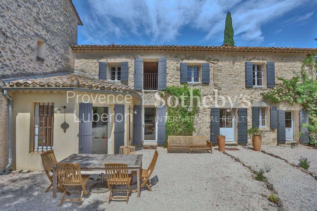 Maison à SAUMANE-DE-VAUCLUSE