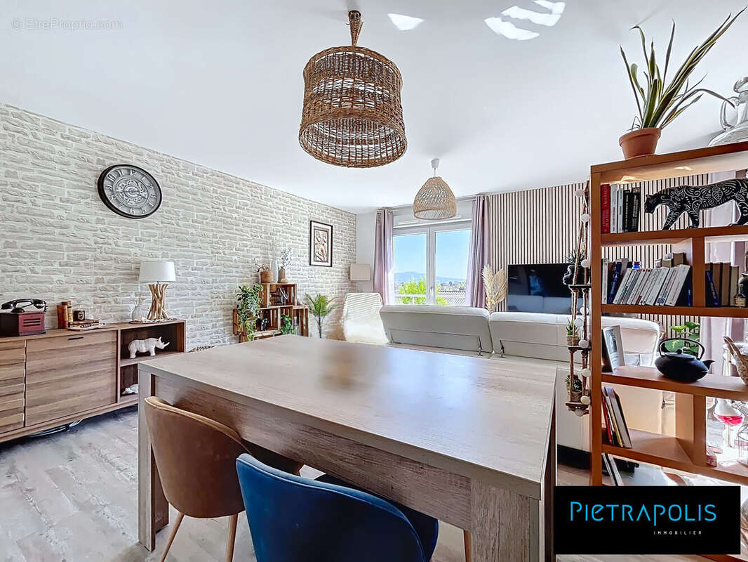 Appartement 66 m² à Anse  - photo 3