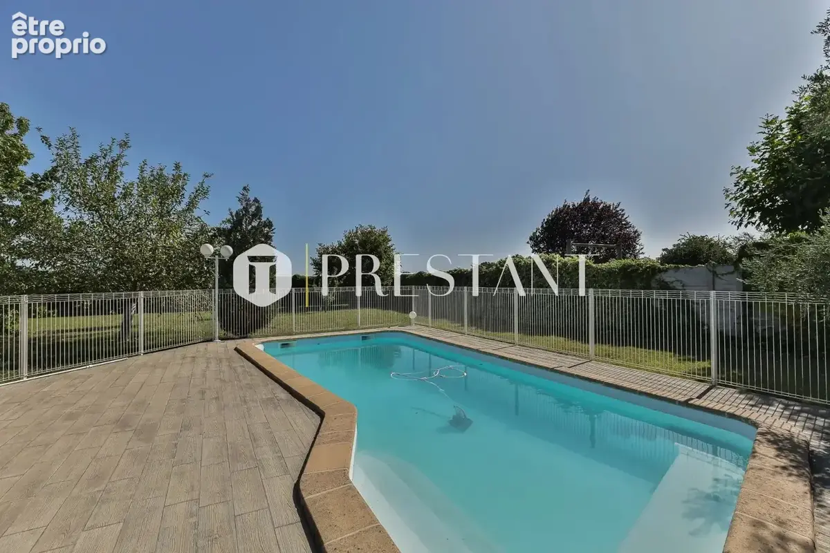 ST EMILION - LIBOURNE - grande maison avec piscine en bon état - résidence principale ou chambres d'hôtes - photo 13