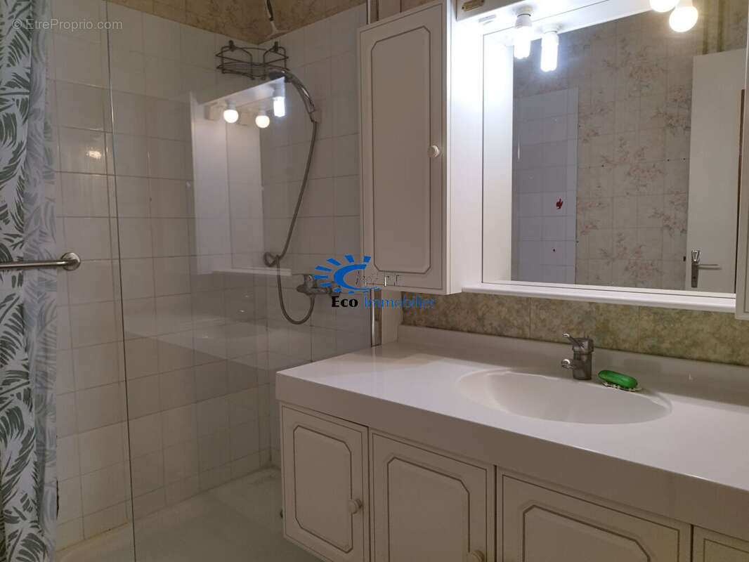 Exclusivite la rochelle - appartement environ 99m² - balcons et stationnement - photo 8