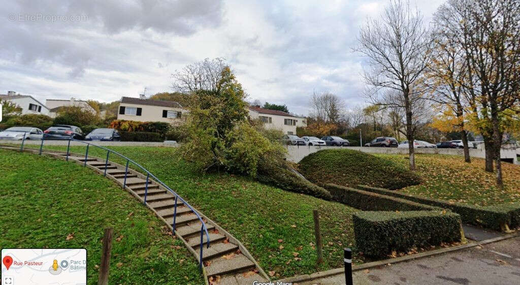 Parking à MALZEVILLE