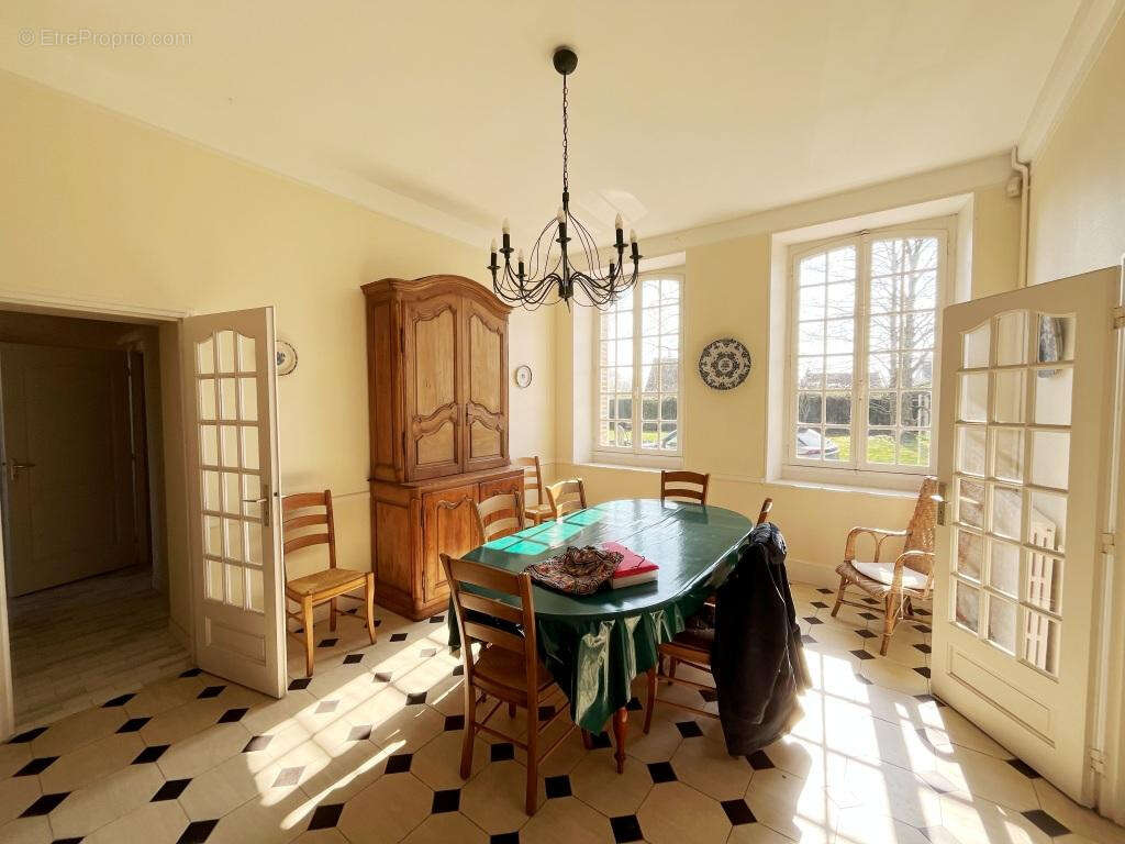 Belle propriété bourguignonne et son jardin de 1150 m2 à l'Est de Sens - photo 7