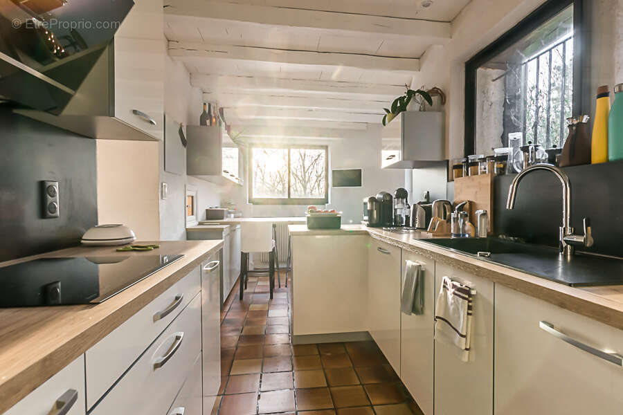 Maison à SAINTE-COLOMBE-EN-BRUILHOIS