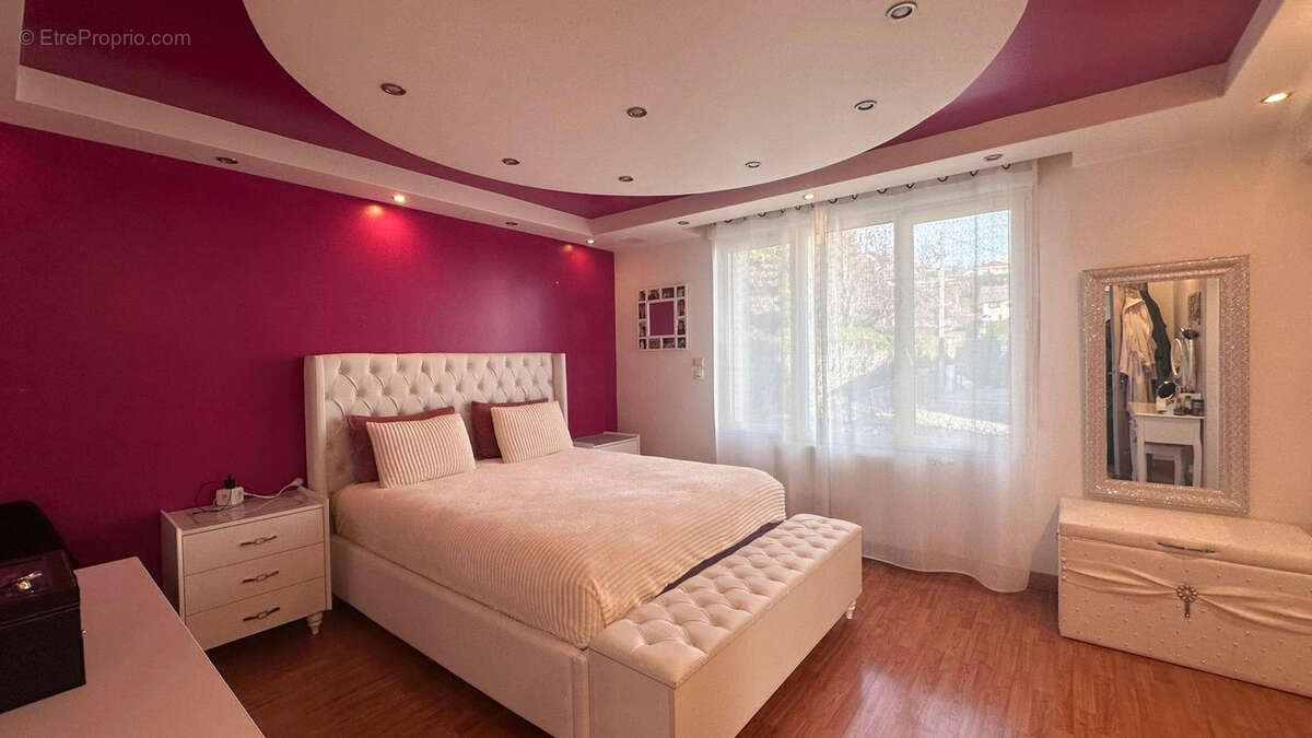 Appartement à VETRAZ-MONTHOUX