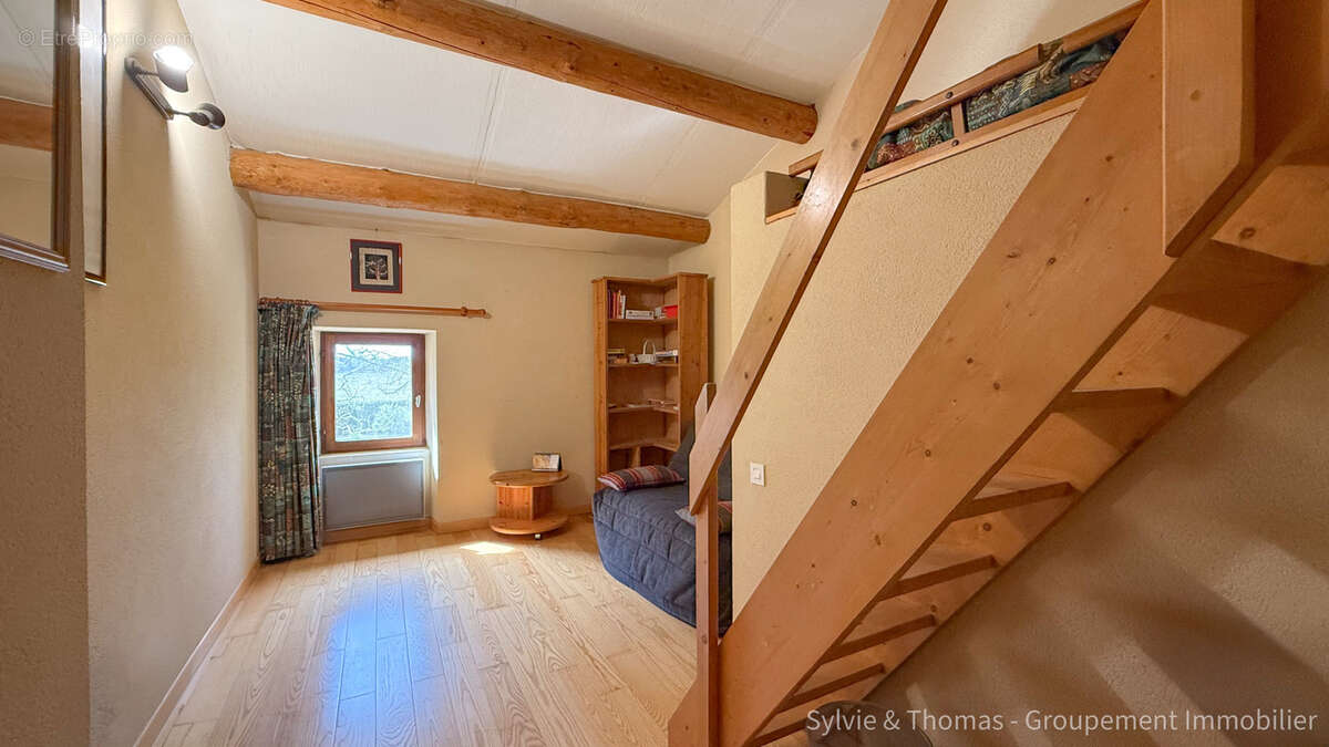 Maison à CADEROUSSE